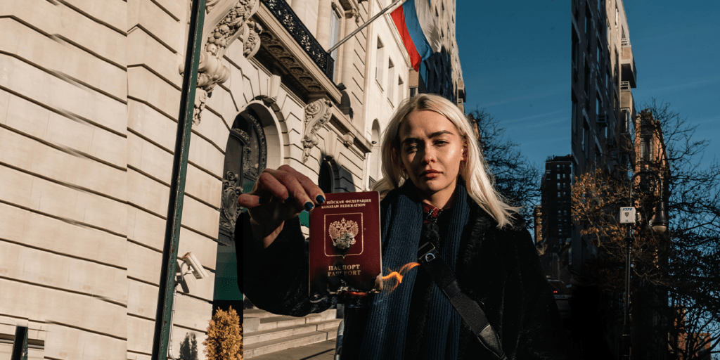 YoshiRadioctive's tweet photo. Russian Artist Olive Allen #Burns Her Passport In Protest,
Sells It As An NFT

https://t.co/N53WCfluRE https://t.co/7v1cVqKAEp