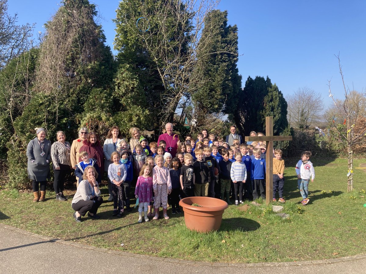 HFL_Carole's tweet photo. So lovely to have the wonderful #BishopofBedford lead collective worship in Northill CE Academy today.  It was a joy to celebrate our school community together.  #dsamat #trustcommunity #flourishingtogether https://t.co/zMTigkPj2p