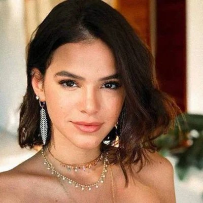 UniversoDCnauta's tweet photo. 🚨A atriz Bruna Marquezine entrou para o elenco de Besouro Azul.

O filme estreia nos cinemas em 2023.

Via: @TheWrap https://t.co/WwA90BDfpc