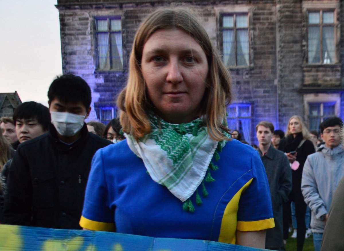 univofstandrews's tweet photo. “My brilliant mom is sheltering from missile attacks in Kyiv and has been my role model. Even in the shelter she keeps being a caring and engaging teacher for kids.” 👩‍🏫 - @DaryaTsymbalyuk from @CRSCEES on #IWD2022 

Read more ⬇️

https://t.co/h5qkmV3pzL

#EverToExcel https://t.co/5e3d7YGbvY