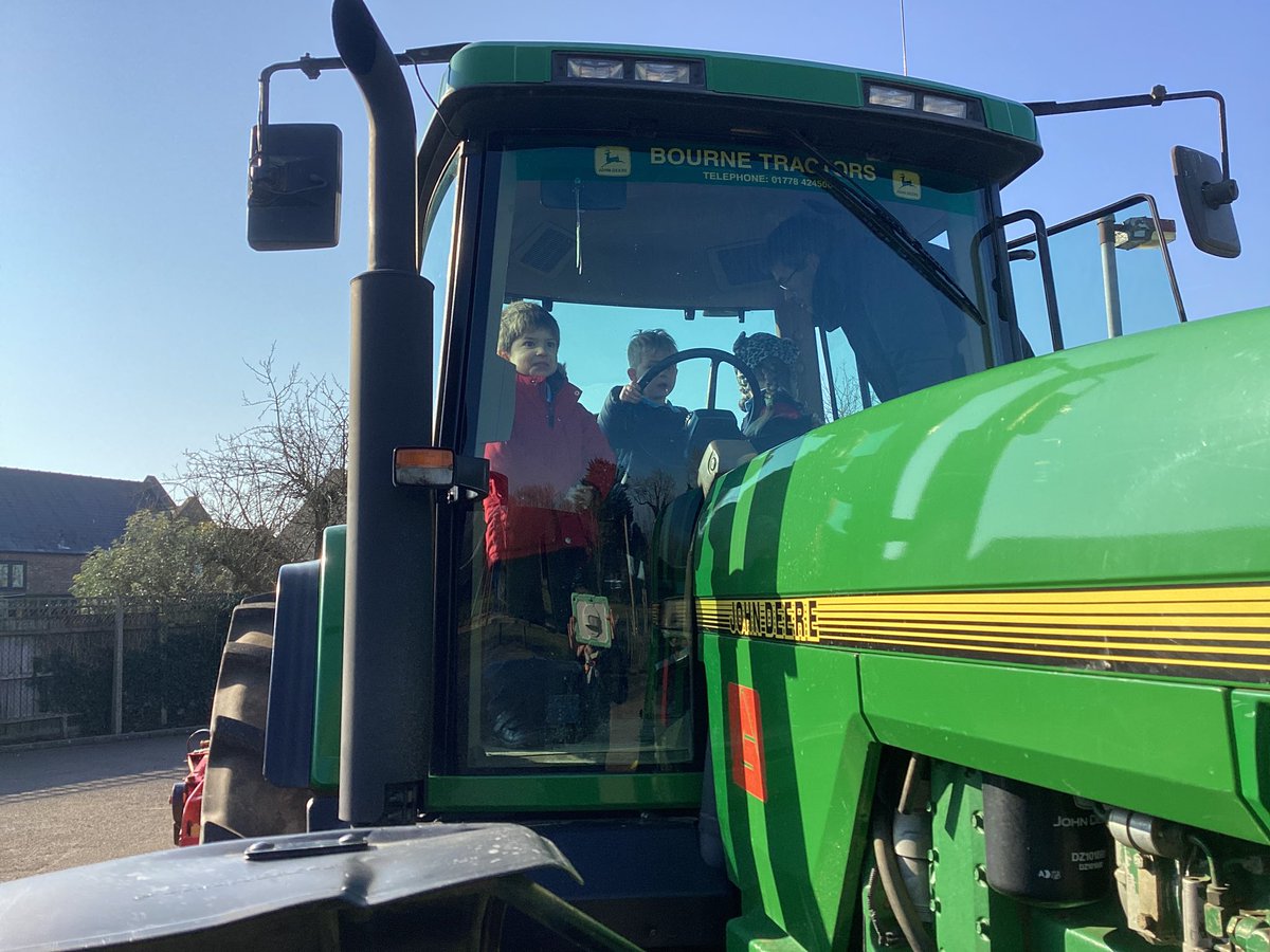 MrHardstaff's tweet photo. Today we had a farming day in school @bastonceprimary! Reception class got to enjoy looking around a farm on Zoom, looking inside some tractors (including the bucket of course) and even had a chat from one of our school farming ambassadors! #eyfs #farming #tractors https://t.co/wa6vXbaDjl