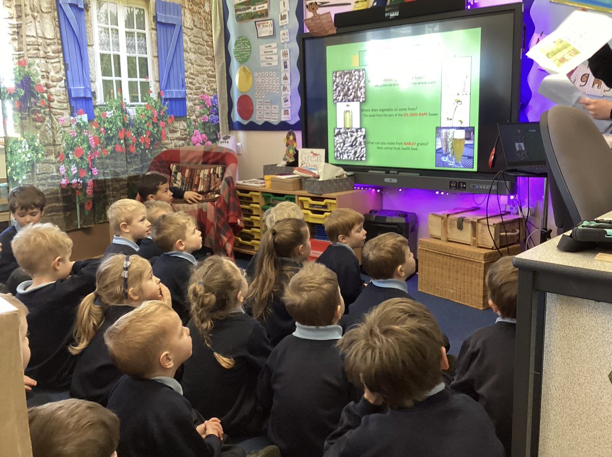 MrHardstaff's tweet photo. Today we had a farming day in school @bastonceprimary! Reception class got to enjoy looking around a farm on Zoom, looking inside some tractors (including the bucket of course) and even had a chat from one of our school farming ambassadors! #eyfs #farming #tractors https://t.co/wa6vXbaDjl