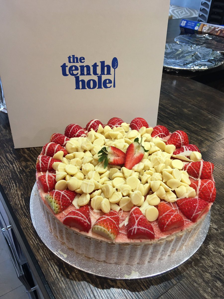 What a fantastic day!! So busy lots of chatter and laughter - people connecting making a community #BeKind we could not do this without <a href="/TheTenthHole/">Tenth Hole Tearooms</a> <a href="/SherlocksSouth/">Sherlocks Bar Southsea</a>