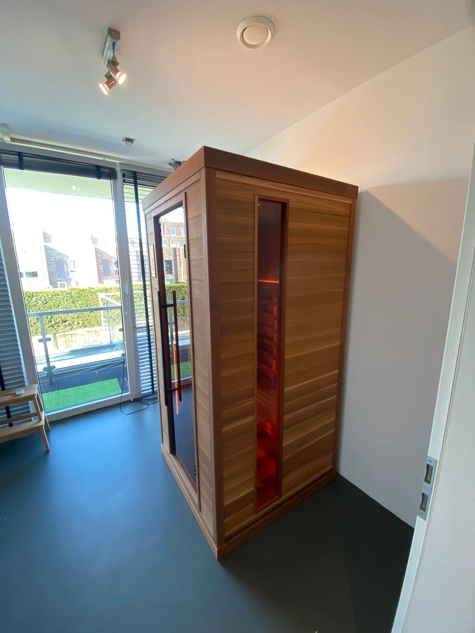 Sunspa Sauna on Twitter "Deze mooie Infra4Health infraroodcabine geplaatst bij deze klanten