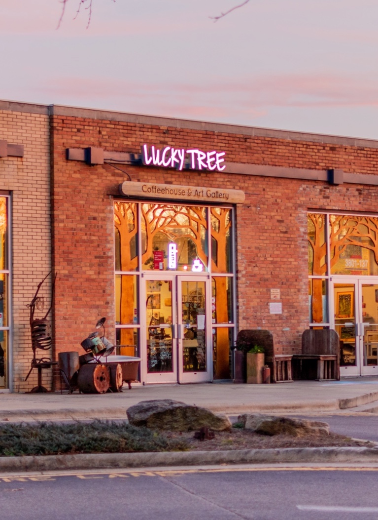 Coffee + art = ❤️
Looking for a cozy environment to enjoy a cup of coffee? Lucky Tree is the perfect blend of coffee and art, displaying the artwork of more than 50 local artists! 
#hillsboroughstreet