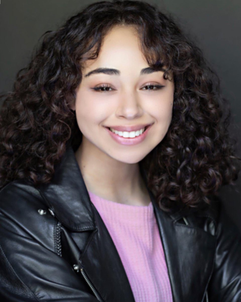 BenzModels's tweet image. Congrats to Vanessa, Bryan and Idan on their commercial booking for a theme park! Way to go 👏🎉🥳