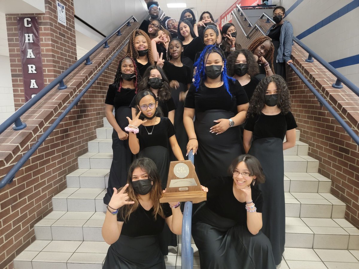 BammelMSChoir's tweet image. That's another #SpringISDUIL22 SWEEPSTAKES for our @BMSPatriots Treble Choir! I've honestly lost count of how many years in a row this is. The streak of Superior Ratings continues!

#SpringISDChoir