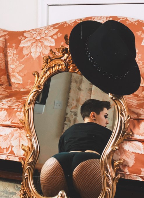 who's the baddest b!tch of them all? https://t.co/29NQehsm4h<a href="/tag/revengeofthefifth"class="tags"><span>#revengeofthefifth</span></a>