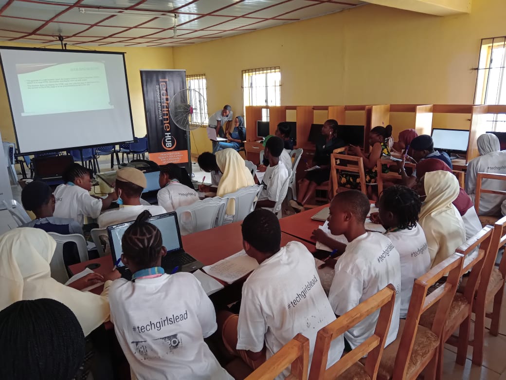 dee_Adeleke's tweet photo. Today's girls become tomorrow's women. The journey starts now!!! It's more than just coding at the Osun Girls Can Code training. Values are also instilled to build them up morally.

@matadorsnigeria 
@USinNigeria 
@TedprimeHub 

 #osungirlscancode #HappyInternationalWomensDay https://t.co/wCRHKyv5Kd