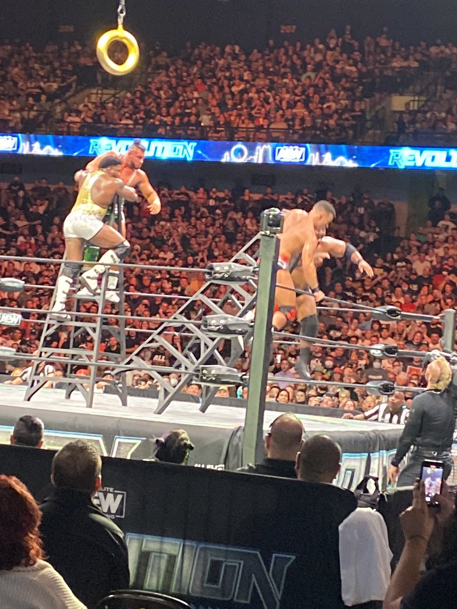 A lot has already been done in ladder matches…they found a way to make this one unique and incredible! 🙌🏼🙌🏼🙌🏼 <a href="/RealWardlow/">Wardlow</a> <a href="/orangecassidy/">Orange Cassidy</a> <a href="/TrueWillieHobbs/">mine</a> <a href="/RealKeithLee/">Loving Lee</a> <a href="/starkmanjones/">Ricky Saints</a> <a href="/Christian4Peeps/">Jay 'Christian' Reso</a> #AEWRevolution #AEW