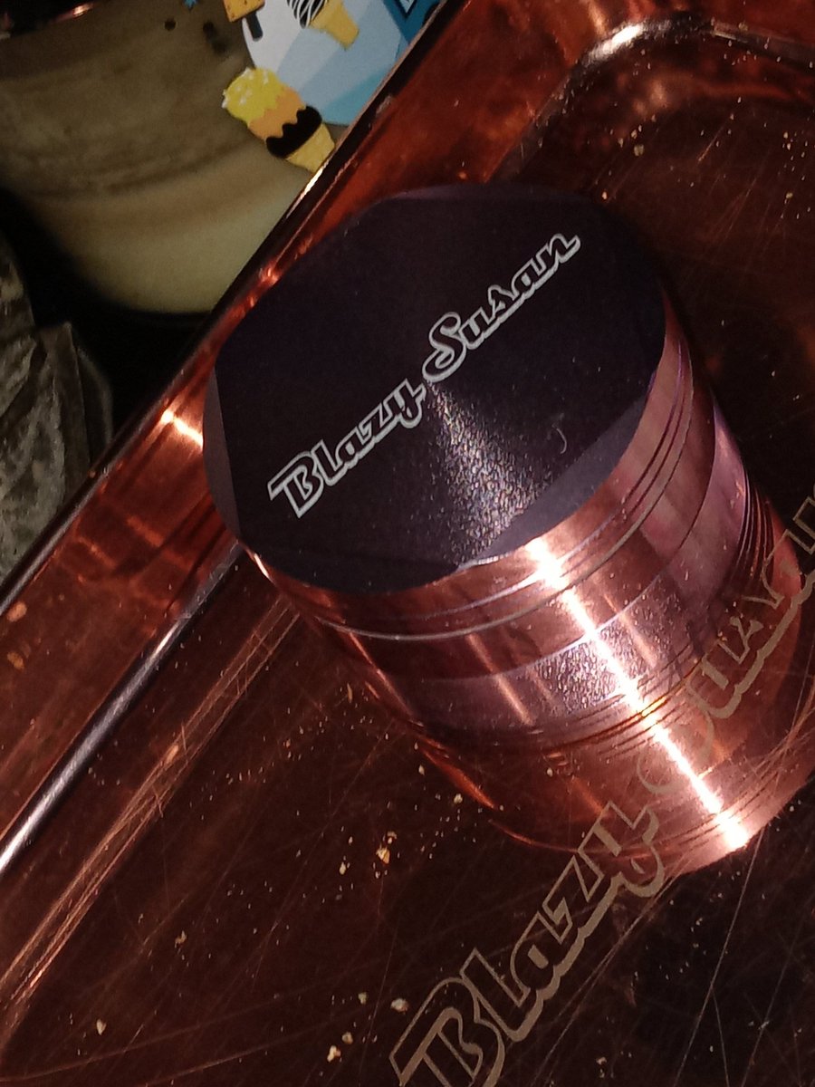 73Snowz's tweet photo. @Blazy_Susan this love trinket arrived today!!! Lovin' it!!!! Thank you for making my #InternationalWomensDay2022 a very 💨💨 worthy celebration #accessoryLife https://t.co/KuIInjrTCP