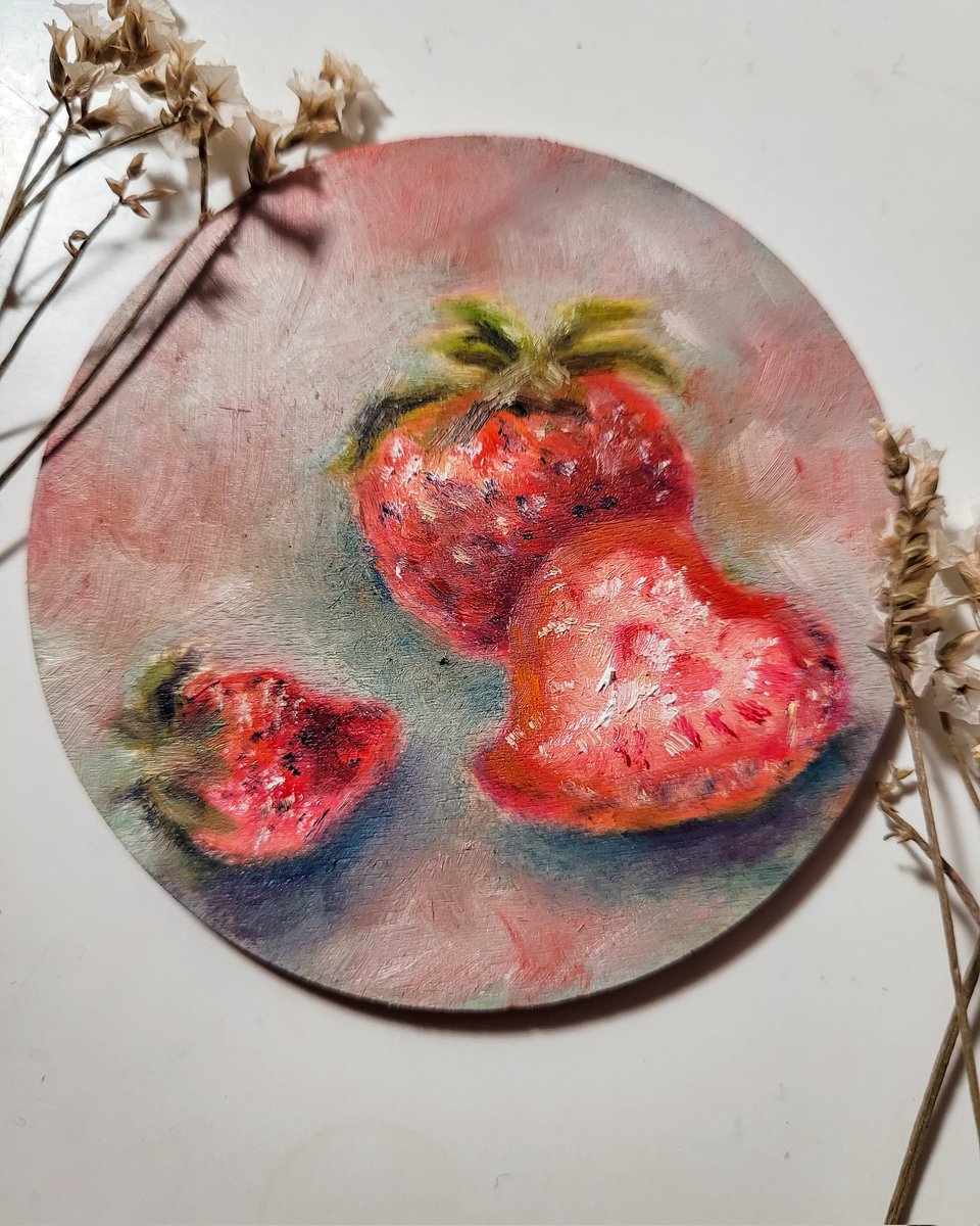 Sarahbraxtonart's tweet photo. Small 3" x 3" fruit painting for spring coming in! #commissionsopen #commission DM me if you want one ! #strawberryparty https://t.co/wAA1mqcchC