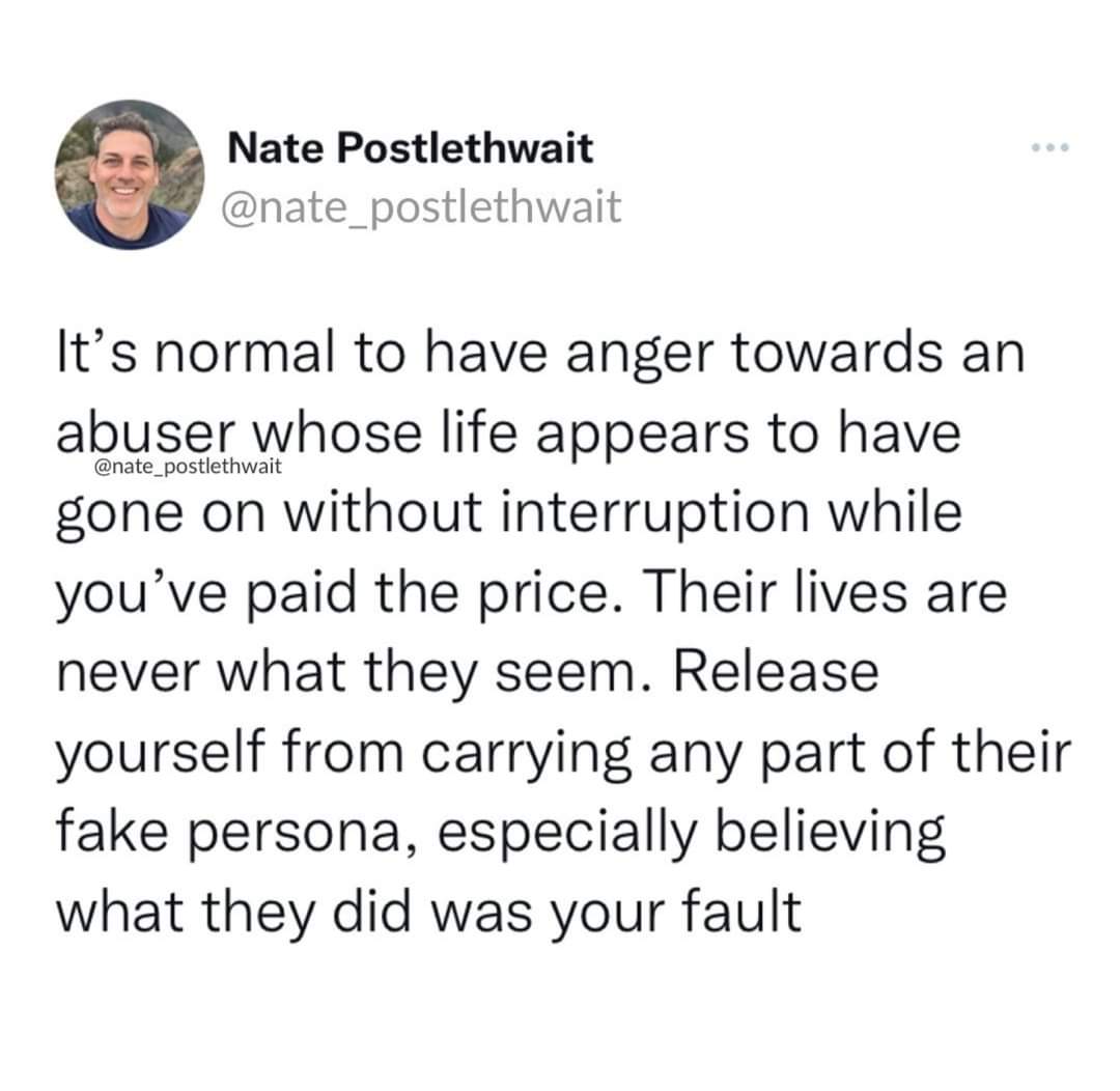 ChAoZReignZ's tweet photo. He still carries on using people, especially women😒 https://t.co/D5OVphdNhH