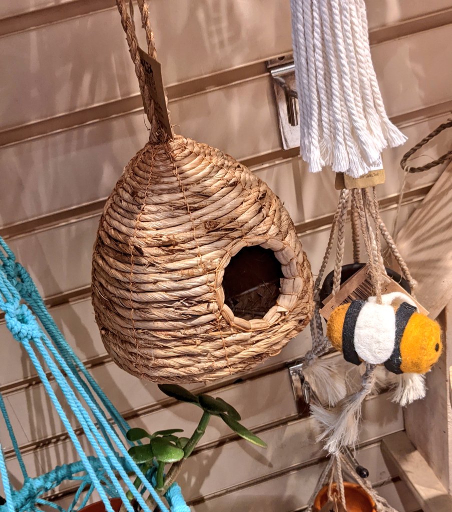 SharedEarthWS's tweet image. Hello @NatProductsShow attendees! Thought we'd showcase a few of the bits we're bringing as they're a little different. Starting with a handwoven birdhouse from natural banana fibre made by Fair Trade artisans in Bangladesh.. isn't it cute?