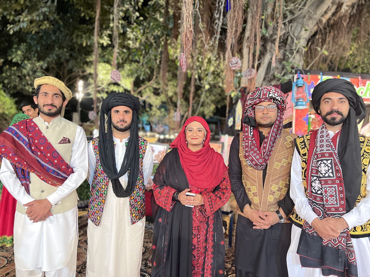 NaimatRasool1's tweet photo. "Mehran/Bolan/KP night"
Celebrated our cultural diversity in CSA. These cultural nights bestowed us the best memories to cherish. Those practice sessions and the energy put on stage and off-stage were highlights of our stay in CSA.
#49thCommon #CSAdiaries https://t.co/bCvouZCz2F