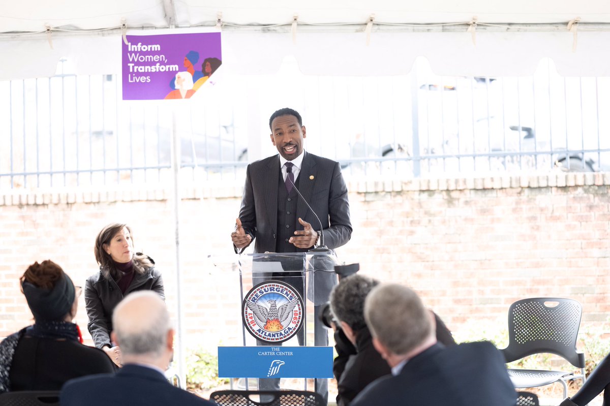 CityofAtlanta's tweet photo. To celebrate #InternationalWomensDay, Mayor @Andreforatlanta joined the @CarterCenter and @ATLIntlAffairs for the unveiling of the #InformWomen Transform Lives Mural designed by Atlanta-based artist, Sarah Neuburger. #Info4Women https://t.co/FVXsbsDy6Q