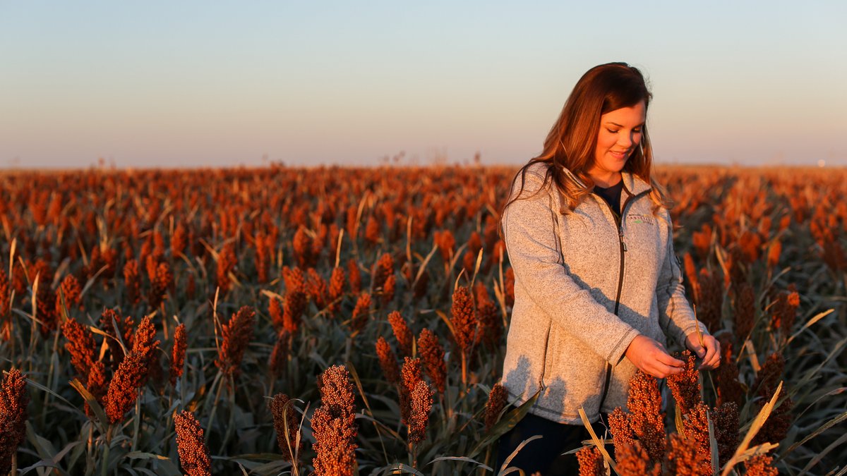 FarmBureau's tweet photo. Women are the heart of America’s farms and ranches—making up more than one-third of the total population of U.S. farmers. Join us in celebrating women in agriculture this #InternationalWomensDay and every day. https://t.co/BlUrVzmN3V