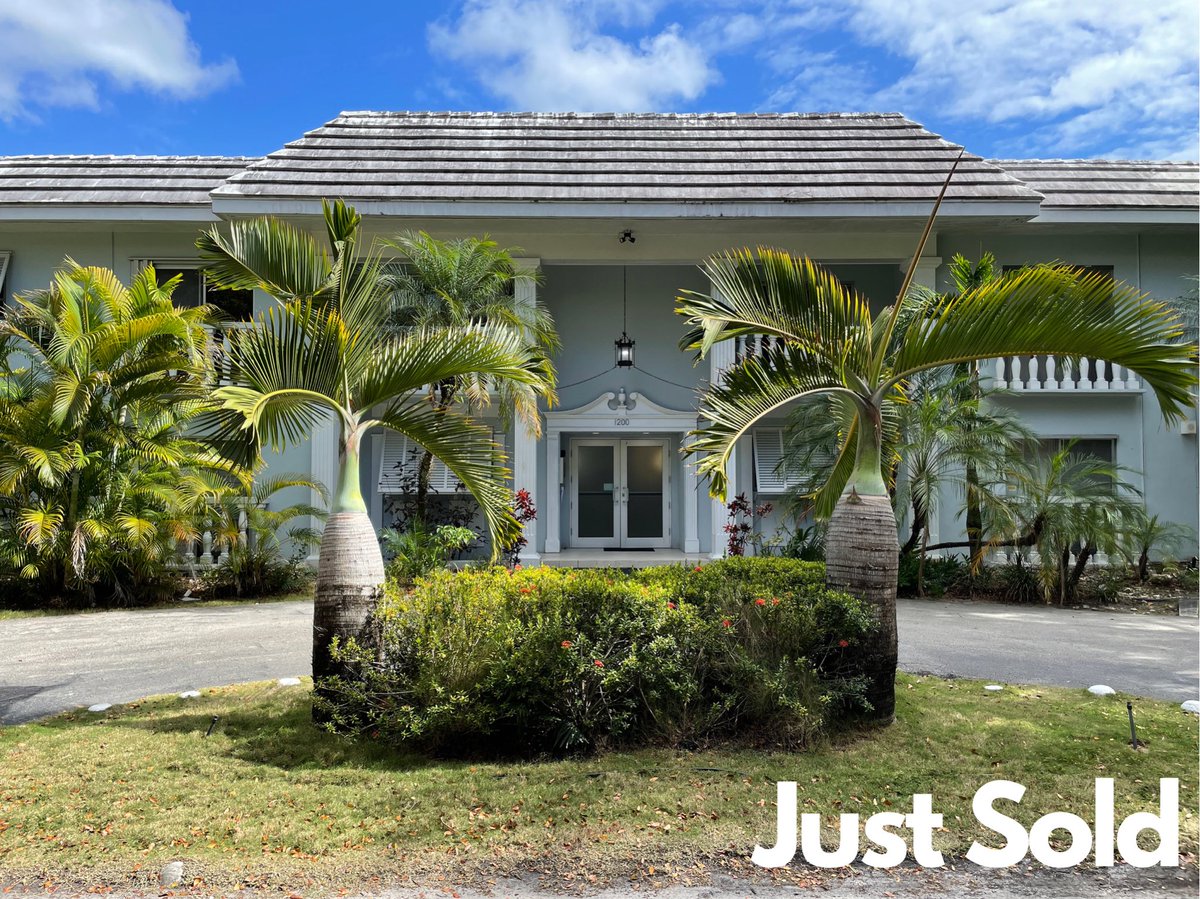 GravityRealty's tweet photo. “Excellent experience all around. We closed quickly at a good price in a hot market. We would definitely use Corey again.” -Michelle &amp; John B. 
 
Corey Schwartz 
Gravity Real Estate | Down to Earth Agents https://t.co/aJRhqzOf5o