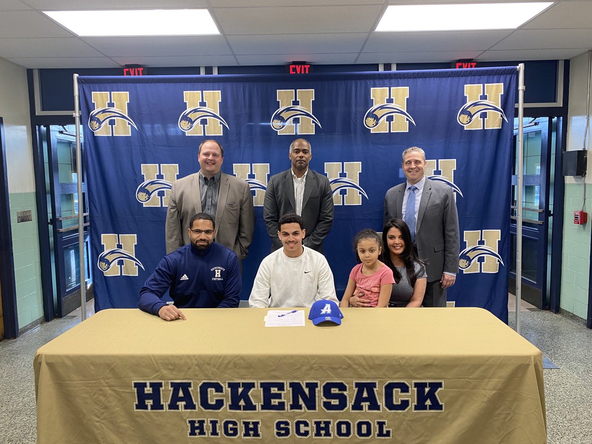 GordonScooter's tweet photo. Hackensack High School-Walter King Jr. signs his National Letter of Intent. Assumption College Football. Congratulations 💙💛 https://t.co/RkMmQwBsuS