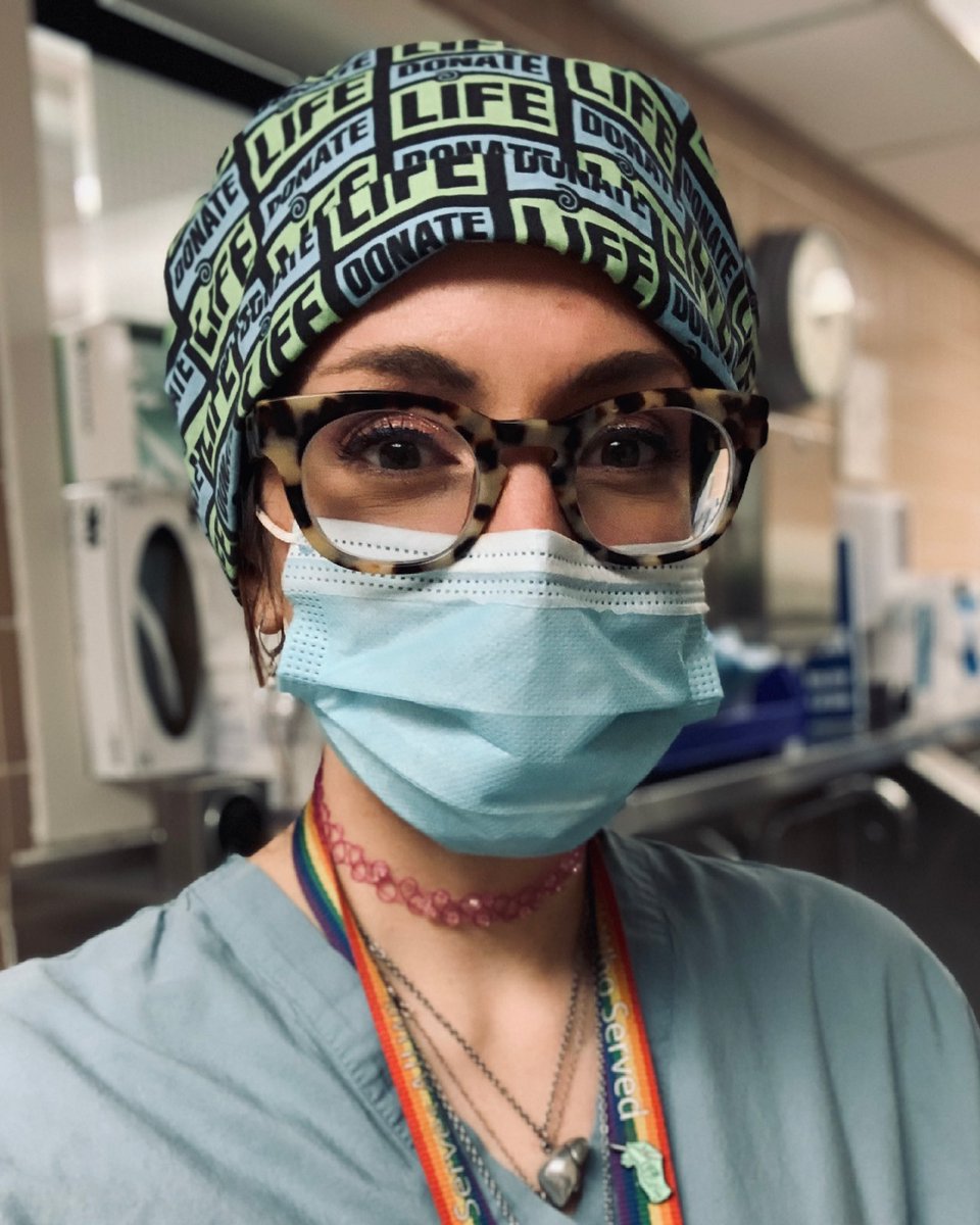 12% of transplant surgeons are women.

So on this #InternationalWomensDay I spent some time out of the OR chatting with women interested in the field.

Representation matters.

Surgery needs you, patients need you. 

I will keep loudly reminding you until we make that 12 a 50.