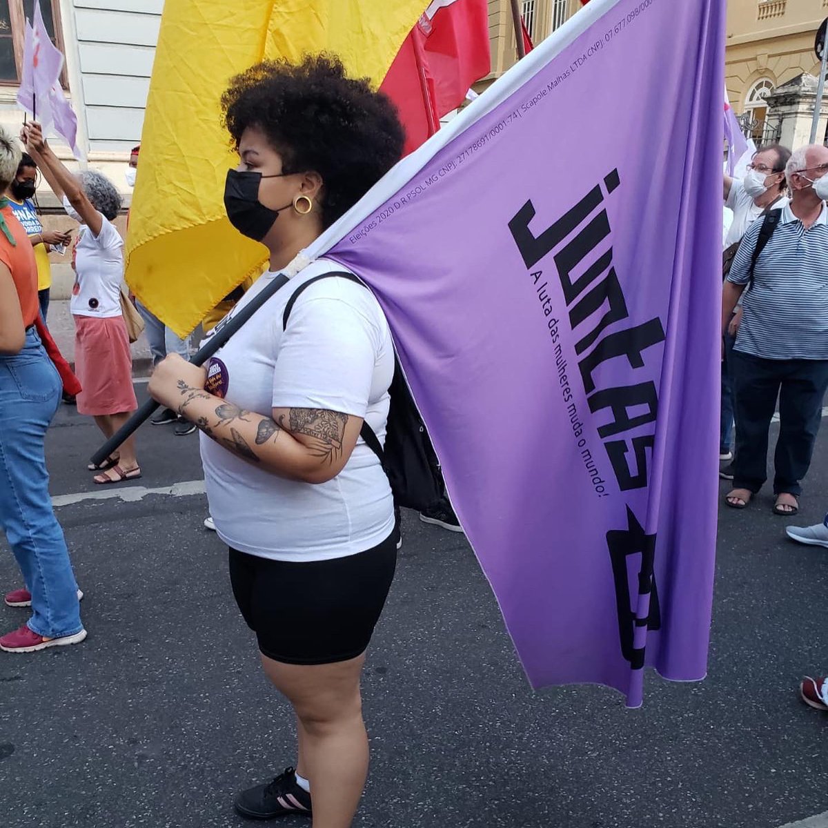 JuntasMg's tweet photo. Fomos às ruas de BH neste #8M *Dia Internacional de Luta das Mulheres* para exigir respeito pelas vidas de todas nós, cis, trans, travestis, de todas as raças e etnias, contra o capitalismo, machismo, contra o racismo, a LGBTQIA+fobia e a fome. https://t.co/6Xfj18ympW