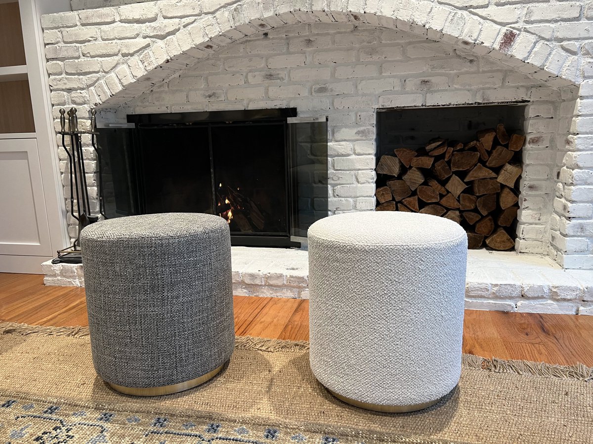 artandcarpentry's tweet photo. Pull out for extra seating, or tuck away for a space saving solution, these ottoman brings elegance to any space.
@artandcarpentryny manufacture + installed
#ottomans #newbuild #ottomans #grey #homedecor #homestyle #homeaccessories #upholstery
#newyork #longisland https://t.co/MCD3Ctb3DK