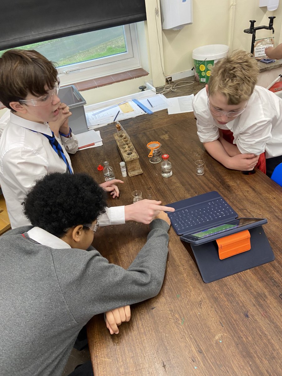 Dovercolscience's tweet photo. Making and testing for gases https://t.co/IP90ohemlk