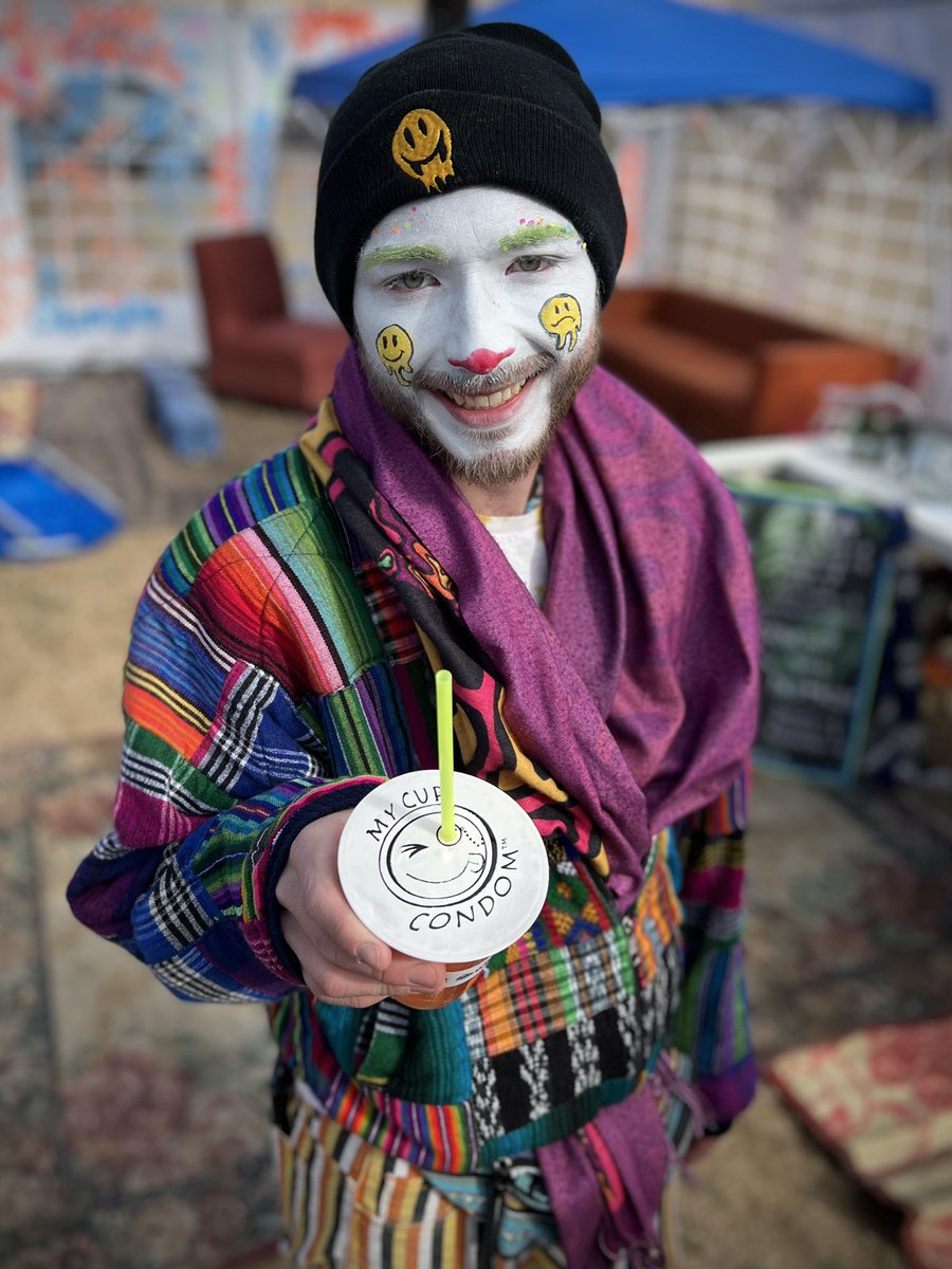HarmReductionO's tweet photo. Clowns are FUNNY ๐คก You know whatโs NOT FUNNY? Having your drink drugged at a club or rave ๐ @mycupcondom has got you covered! Protect yourself! && prevent spillage!! Harm Reduction Saves Lives ๐๐ #MyCupCondom #HarmReduction #HarmReductionSavesLives #HarmReductionO https://t.co/Nj9xZAoLMr