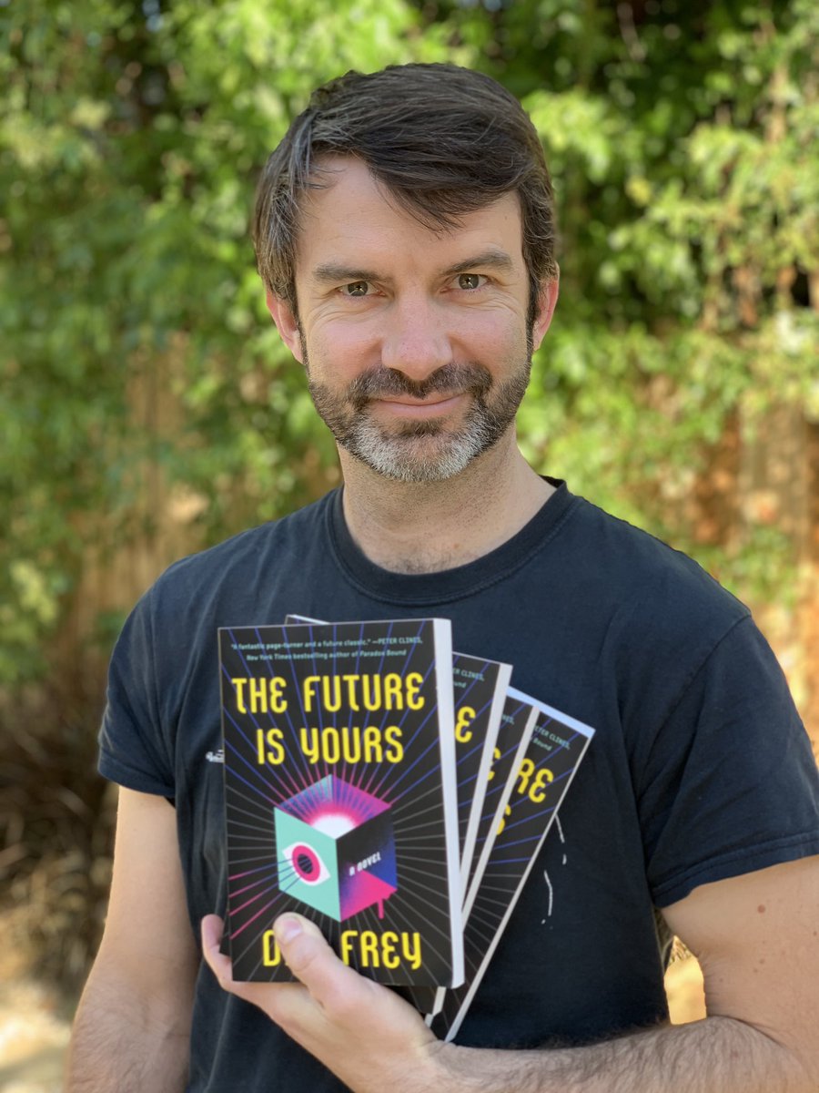 The Future is Yours is out in paperback today! Loving the trippy new cover art. 
penguinrandomhouse.com/books/633970/t…