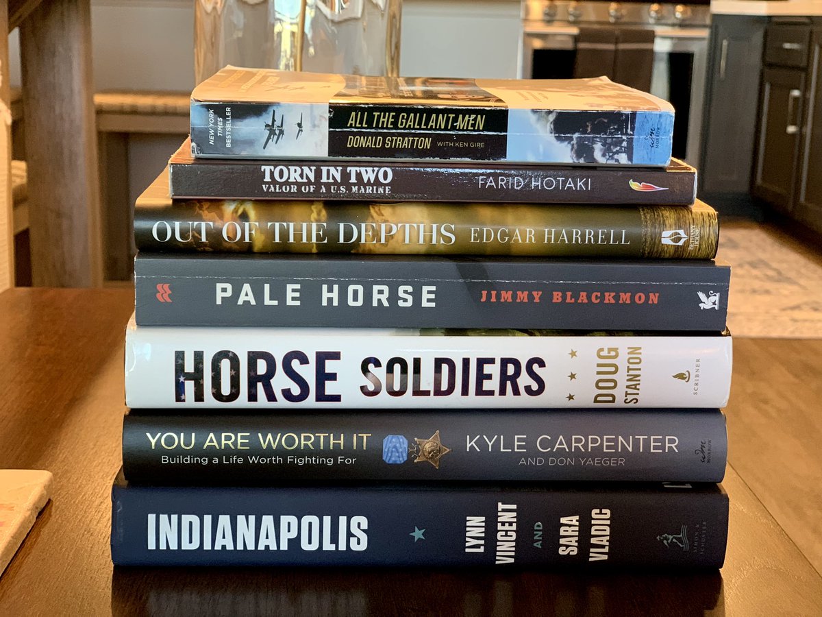 Looking for something, I unpacked all my signed books w/veteran stories. I’ve met many incredible ppl through my work with @DesmondDoss

Highly recommend!!!

@Roclogic @chiksdigscars @StrattonUSSAz @JimmyBlackmon2 @SurfinSara @USSIndyOfficial @12StrongMovie  #ChristopherSpence