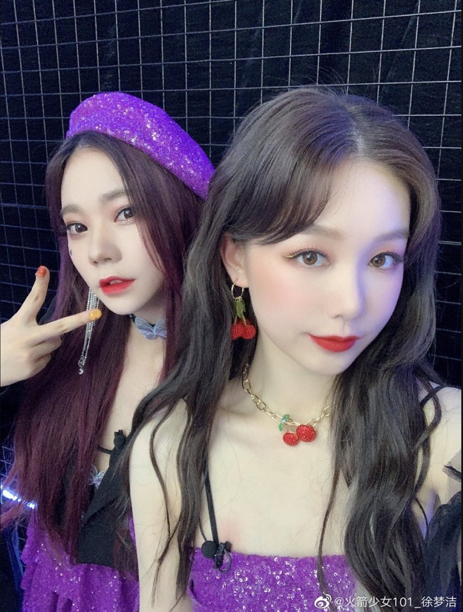 thinking of mengjie 💭 tweet media