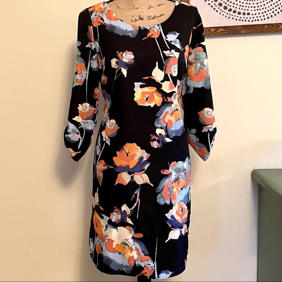 LisaHow166's tweet photo. So good I had to share! Check out all the items I'm loving on @Poshmarkapp #poshmark #fashion #style #shopmycloset #freddavid #thelimited: https://t.co/yIiHaBLVPC https://t.co/YPT3eL3YEk