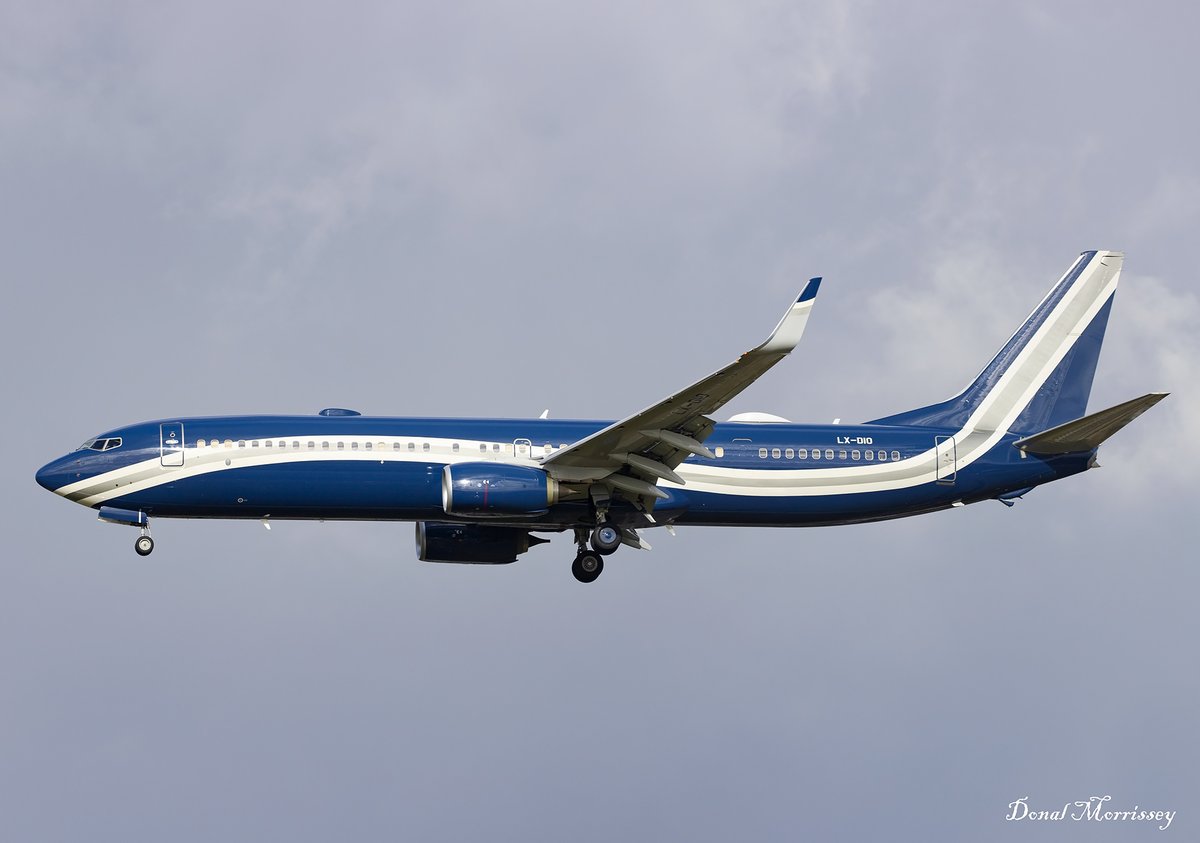 Global Jet Luxembourg 737-97Y(ER)(BBJ3) LX-DIO arriving @BrusselsAirport with President of Ghana Nana Akufo-Addo on board for @EuauSummit last month.
#avgeek #aviation #bizjet #government #euausummit #brusselsairport #planespotting #boeing #airtravel