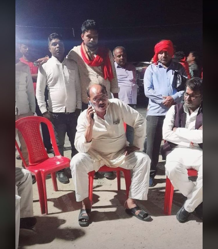 Gyanpra65533145's tweet photo. परिण���म कुछ भी लेकिन शेर दिल जीत लिया ईवीएम की रखवाली में https://t.co/2euZ4kxZAR