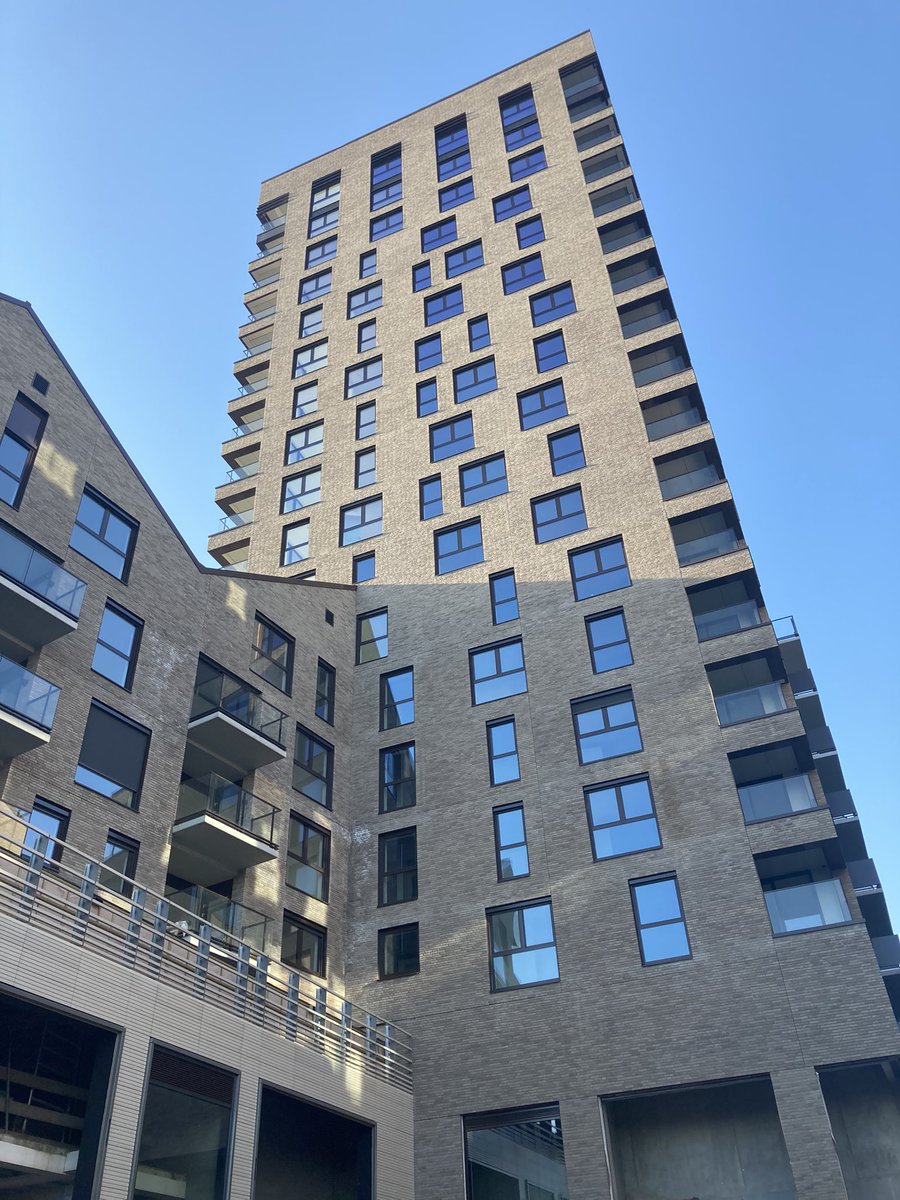 driaan_vd_Sande's tweet photo. Vandaag met collega’s,  ontwikkelaar #neoo en bouwcombinatie #winkelrondjeTilburg bekeken; wordt gaaf 👍 https://t.co/SGe6DsfMs3