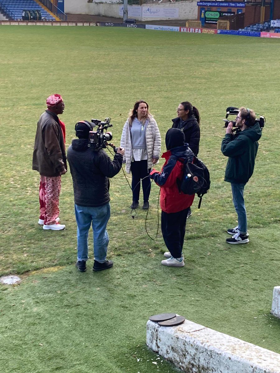 EventsAtGigg's tweet photo. ๐ฆโฌ๏ธ๐Gigg Lane Today
As Gigg Lane continues to be a storage location for #Ukraine donations, @BBCOne brought their cameras with @MrMotivator to focus on the community work being done.
๐บ๐ฆ
#GiggLane #Community
#CommunityProject #FanOwned #underfanownership https://t.co/zGQAbjdQgc