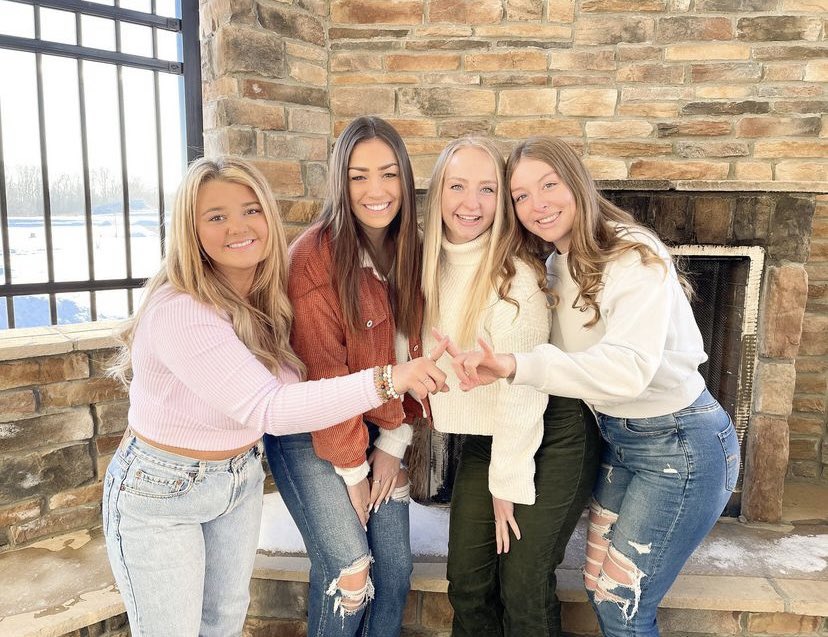 Alpha Xi Delta SRU tweet media