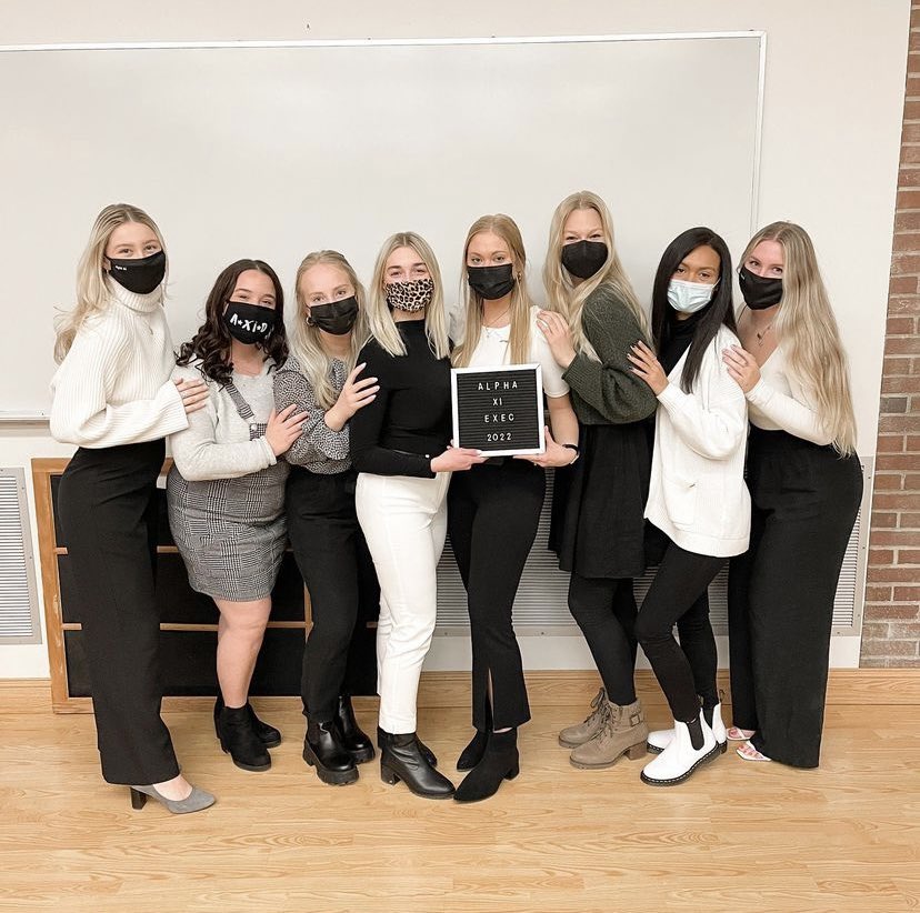 Alpha Xi Delta SRU tweet media