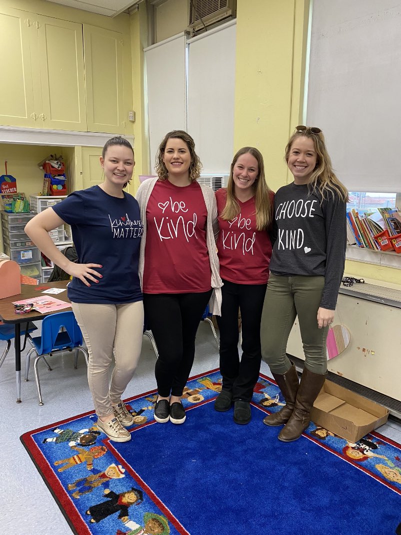 Adams_Preschool's tweet photo. Happy International Women’s Day to these fine ladies right there! 💪🏼🌼#collskind #marigolds #teamworkmakesthedreamwork https://t.co/0qodcMjRzn