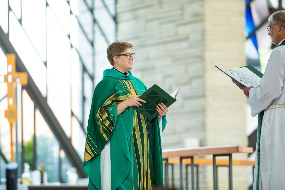 ValpoAdmission's tweet photo. Happy International Women’s Day to all the powerful and influential women who call Valparaiso University home – the students, faculty, staff and alumnae who inspire others and uplift our Valpo community! #IWD2022 https://t.co/cmLhCTGOuz