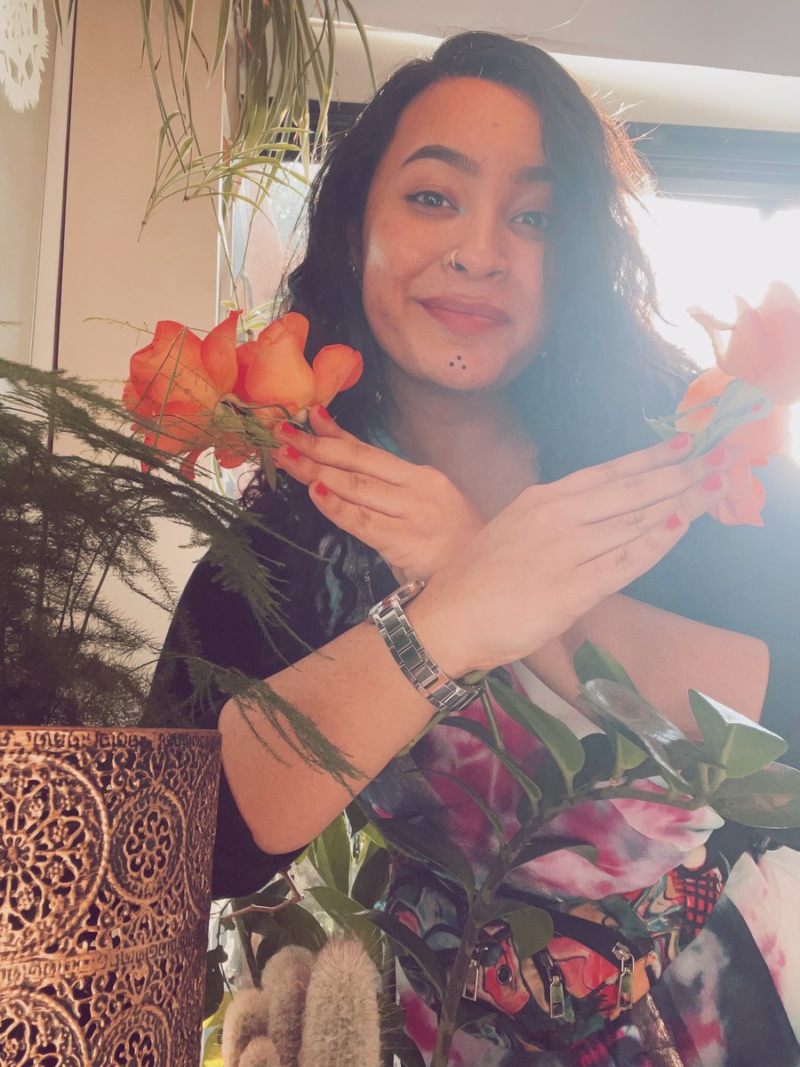 Breaking the bias with a loud mind and lots of love. 
Happy International Women’s Day 💐💛🌱

#IWD2022 #breakthebias2022 #confrontwithcompassion