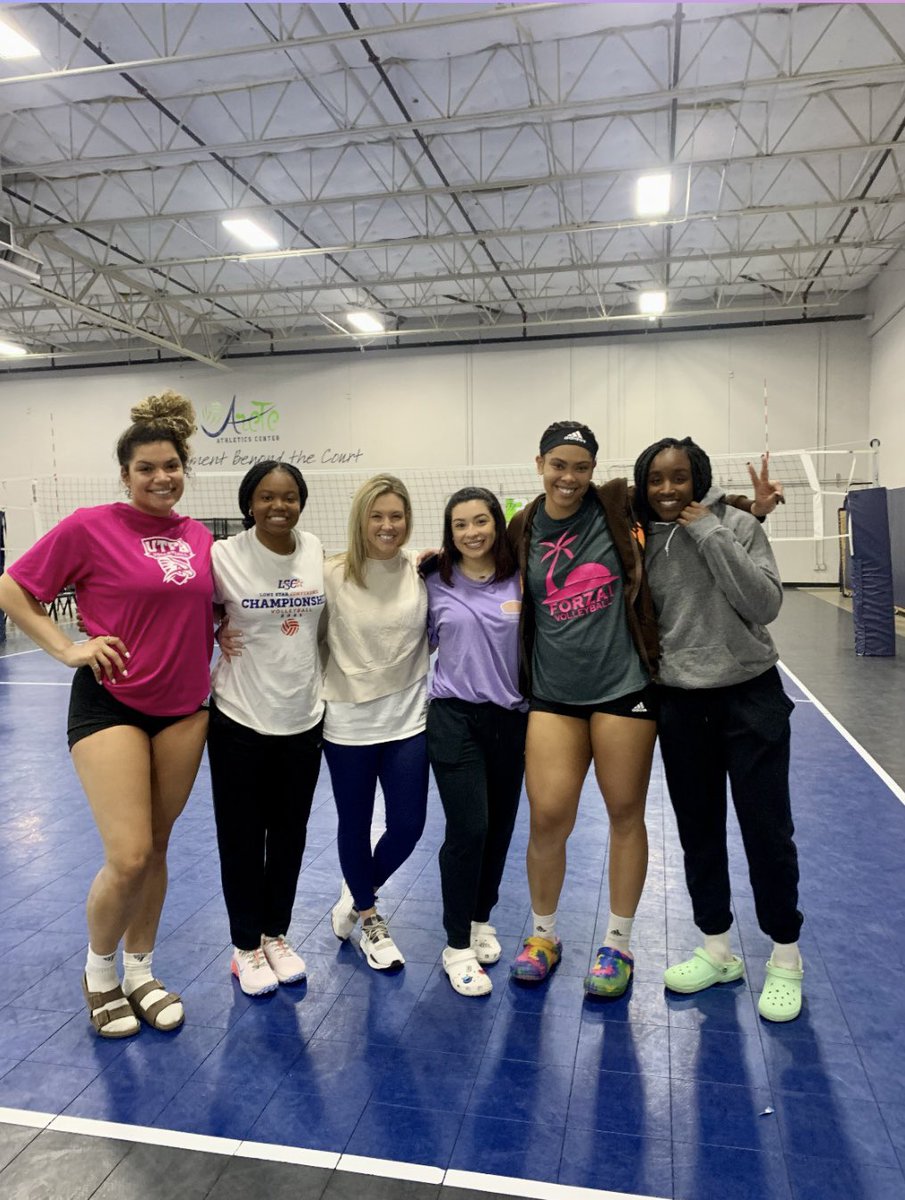 Taryn Parker tweet media