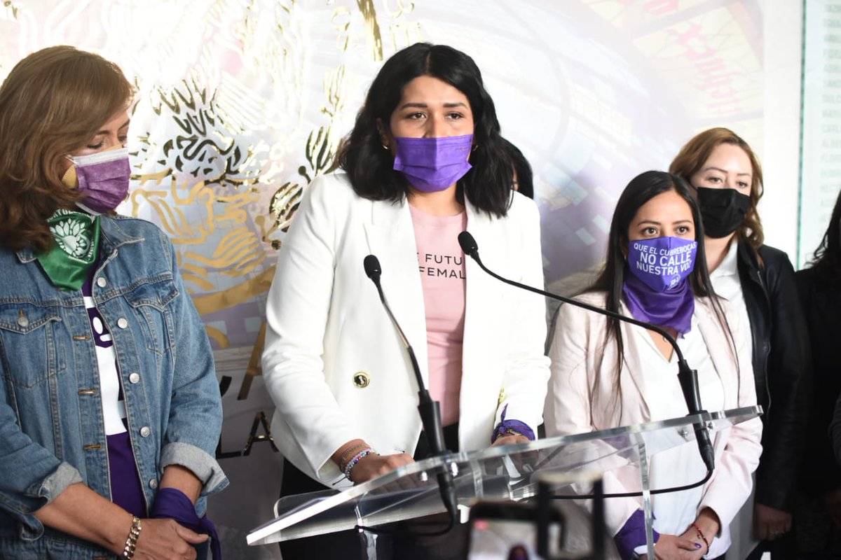 lineadecontrast's tweet photo. 🙋🏼‍♀️📑En el marco al Día Internacional de la Mujer recibe la diputada Diana Torrejón de parte de diversos colectivos iniciativa para crear Juzgados Especializados en Atención a Violencia de Género https://t.co/bCJymp4wSx