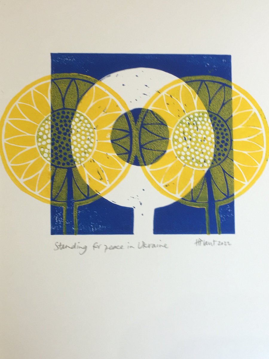 creative_helen's tweet photo. Thank you everyone who has bought cards and prints from me in the last week. 100% of the money has gone to @britishredcross today to help with their fantastic work. Together we raised £170. 💛💙🇺🇦#printmakersagainstwar https://t.co/szPlUtdPyJ