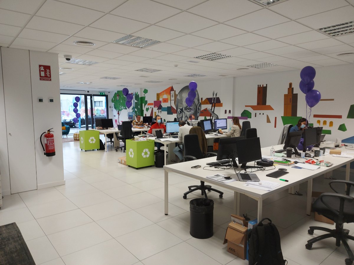 Para conmemorar el #DiaMundialdelaMujer todas nuestras oficinas se han dispuesto para la ocasión, como no podía ser menos. Os dejamos algunas imágenes que nos llegan de todas partes. Madrid, Barcelona, Sevilla... ¡Feliz día de la mujer! 💜