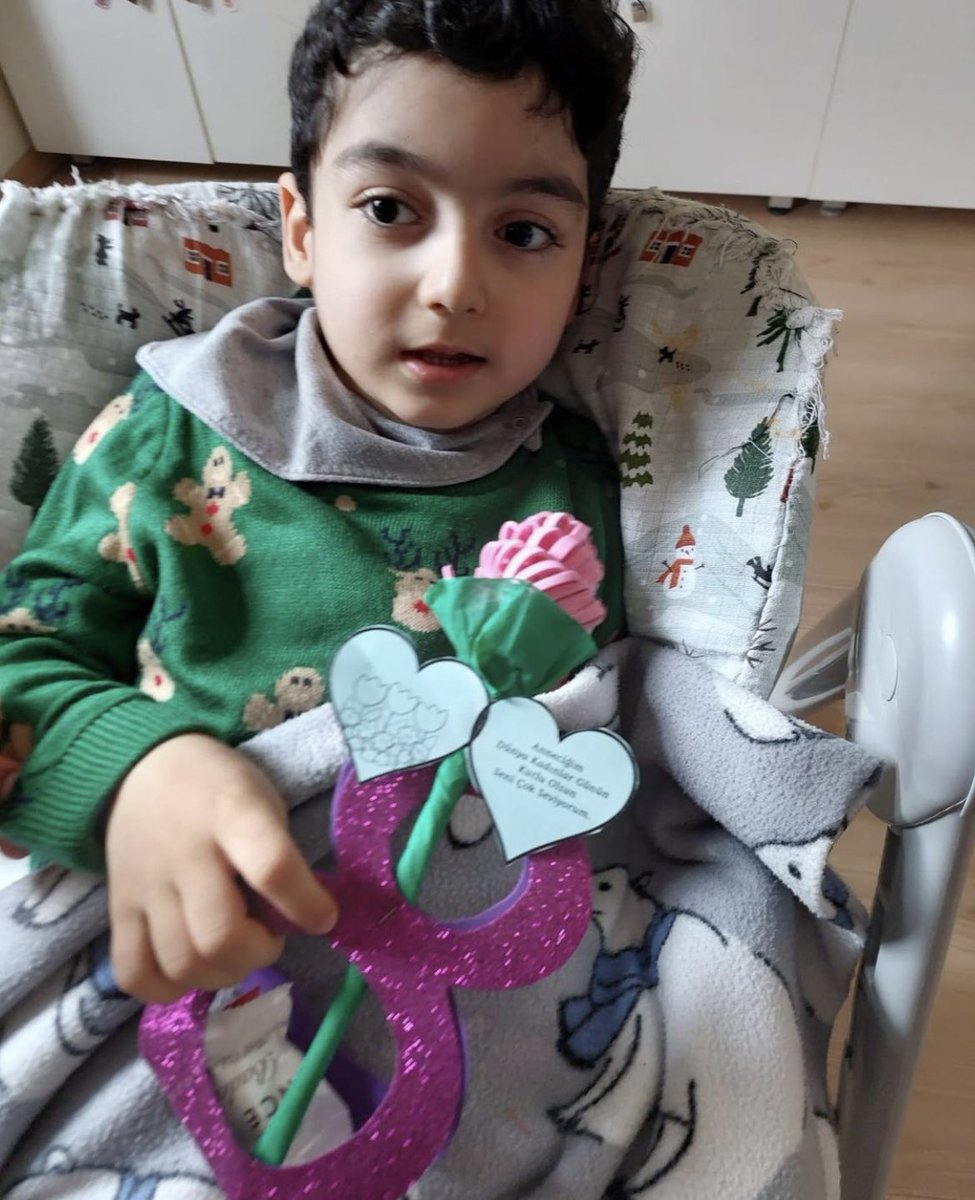 “Kadınlar insandır, biz insanoğlu…” diyen #neşetertaş’ın kadınlara yüklediği anlamı tüm dünya yüklesin ve yaşatsın dileriz 🙏🏻  8 Mart Dünya Kadınlar Günü kutlu olsun 🌹❤️  #8martdünyakadınlargünü #womanoftheworld