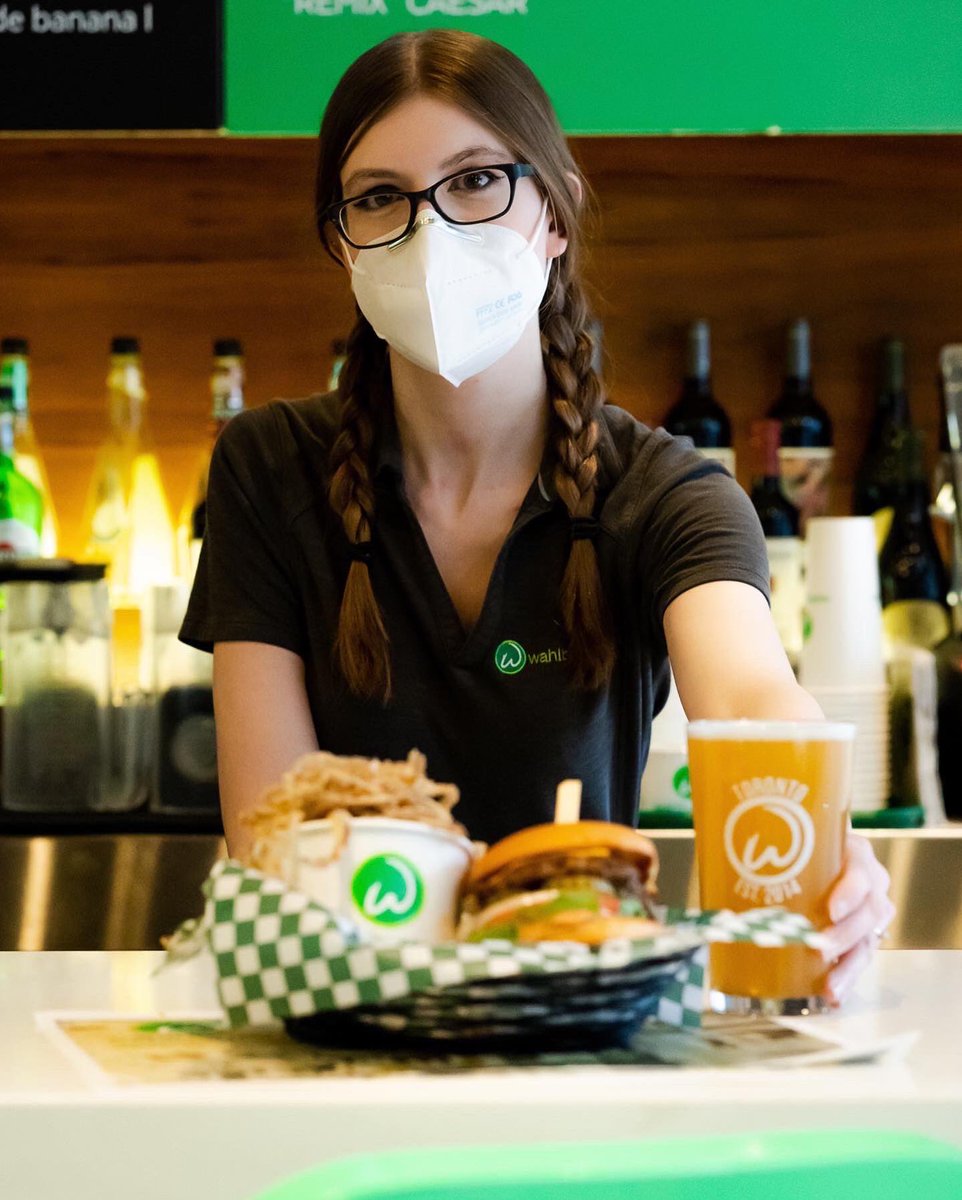 Cheers to all the amazing women and the She’Roes <a href="/WahlburgersCA/">Wahlburgers Canada</a>. 🦸🏻‍♀️🦸🦸🏽🦸🏼‍♀️

Happy International Women’s Day! 💚
