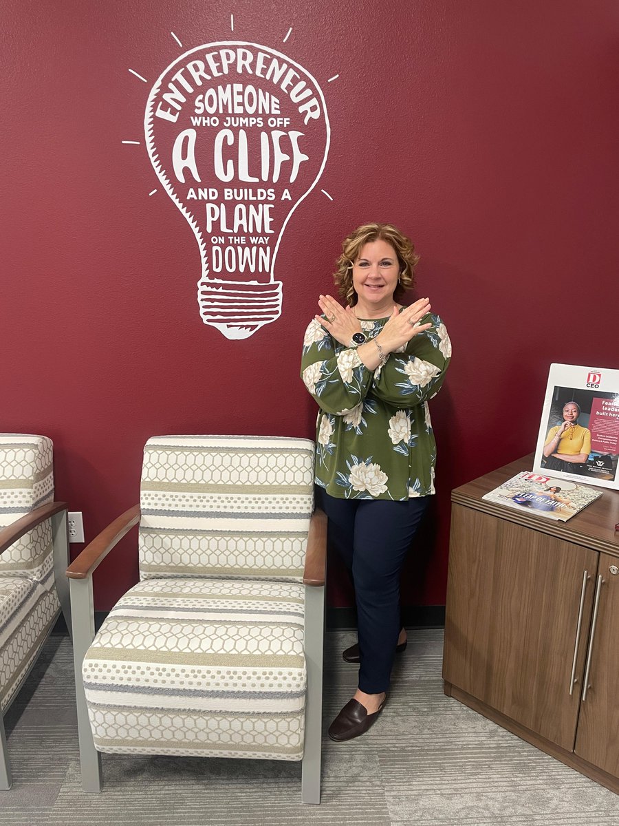 ✨Hello everyone! Join us today as we #breakthebias for International Women's Day! 

✨We celebrate women today and the amazing steps that have been taken and still by women, for women! Together we forge women's equality and collectively break the bias! #internationalwomensday