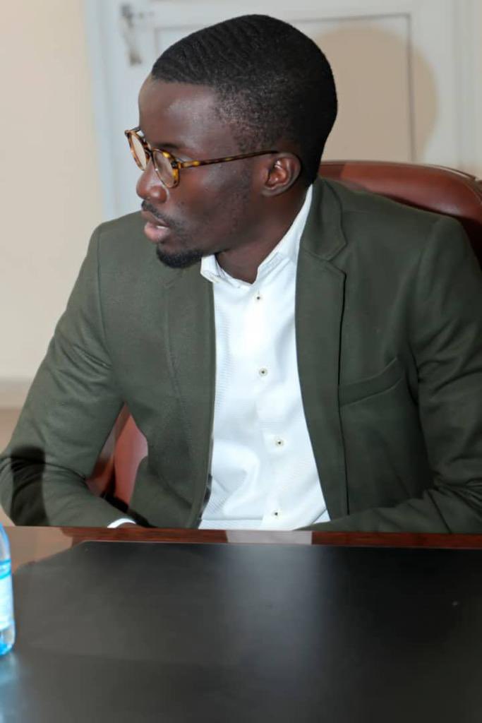 _muhamad__'s tweet photo. Un honneur d’avoir répondu à l’invitation du @MCTPEN pour une rencontre d’échanges et de partage portant sur la #startupact et le décret d’application.
Objectif ? Faciliter la croissance des startups évoluant dans les technologies du numérique #startup #baykatbi https://t.co/H4LhnZSnMR