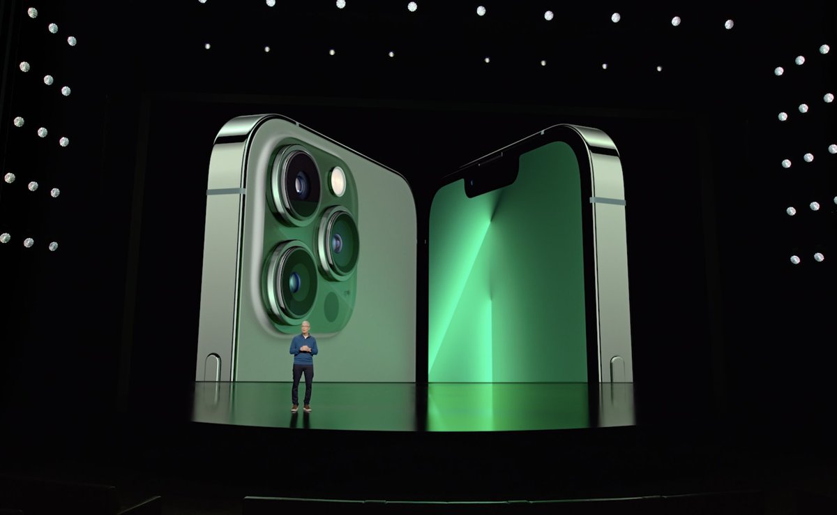 TechAfrica1's tweet photo. 2 New IPhone 13 colors https://t.co/oC1TpEYolL